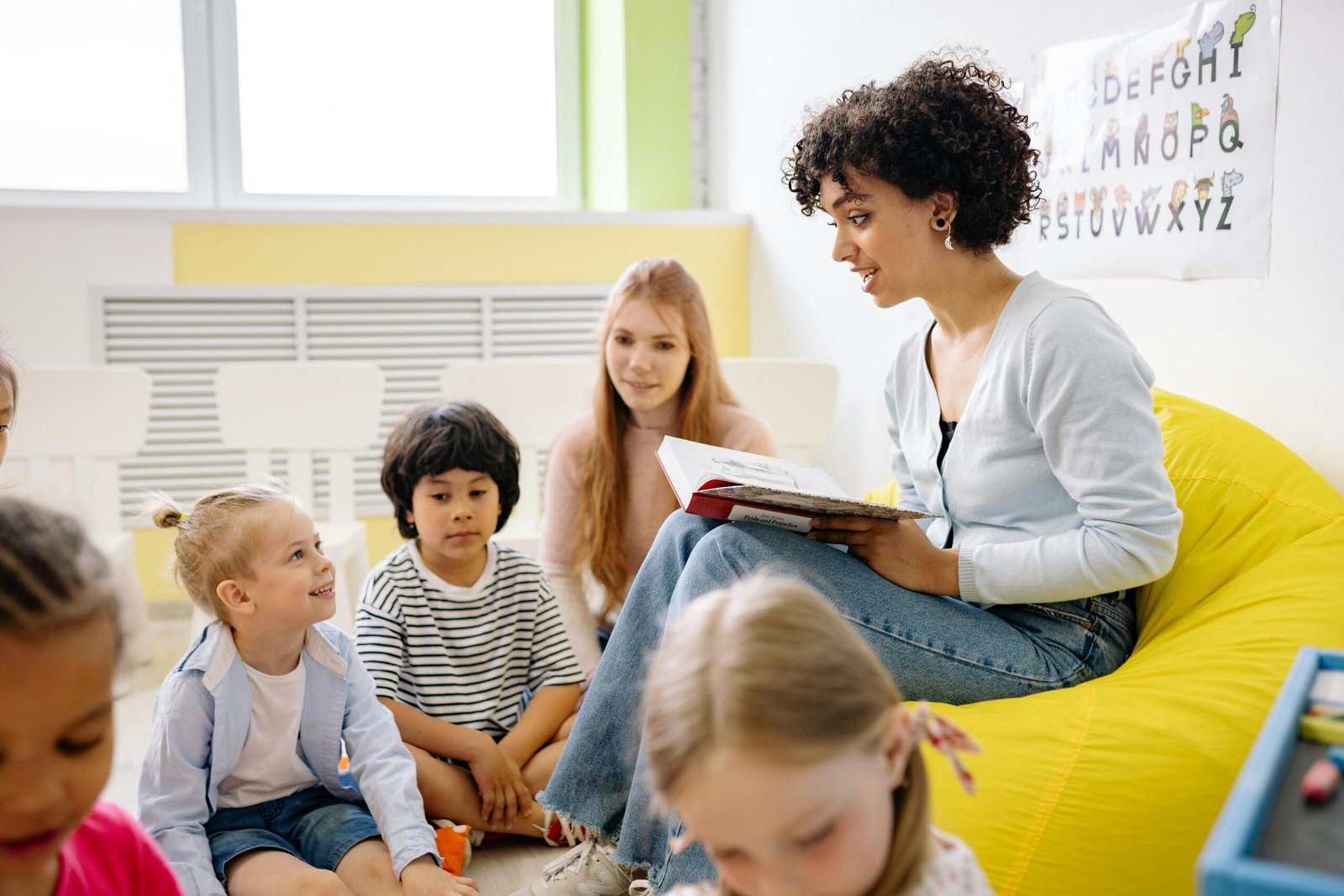 Calming bedtime stories for preschool children
